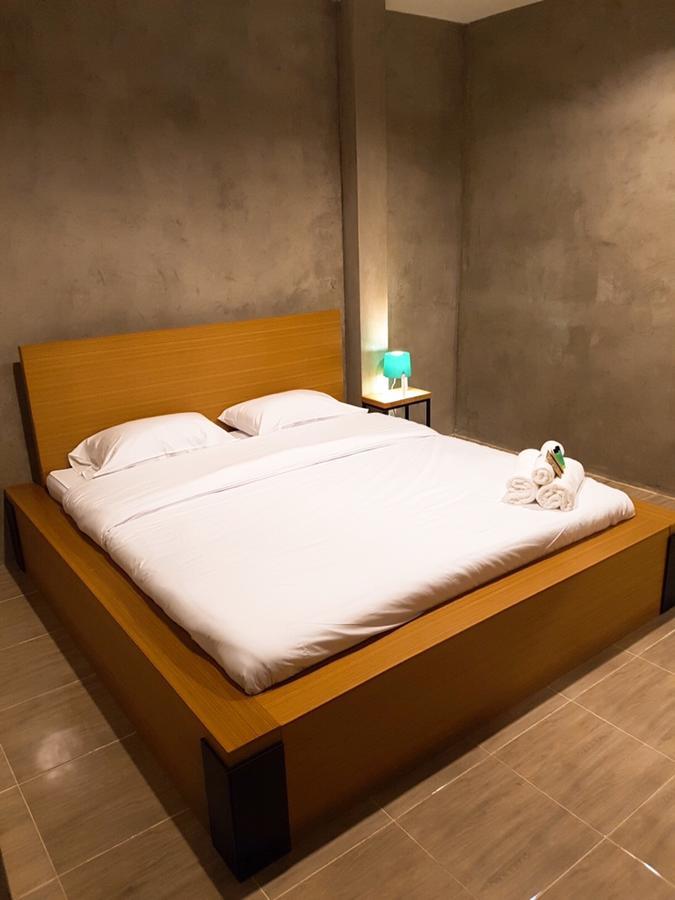 The Day Home Hotel Пакчонг Экстерьер фото